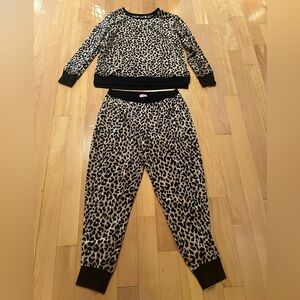 Kate Spade Soft & Cozy Leopard Print Pajamas. Size Medium.
